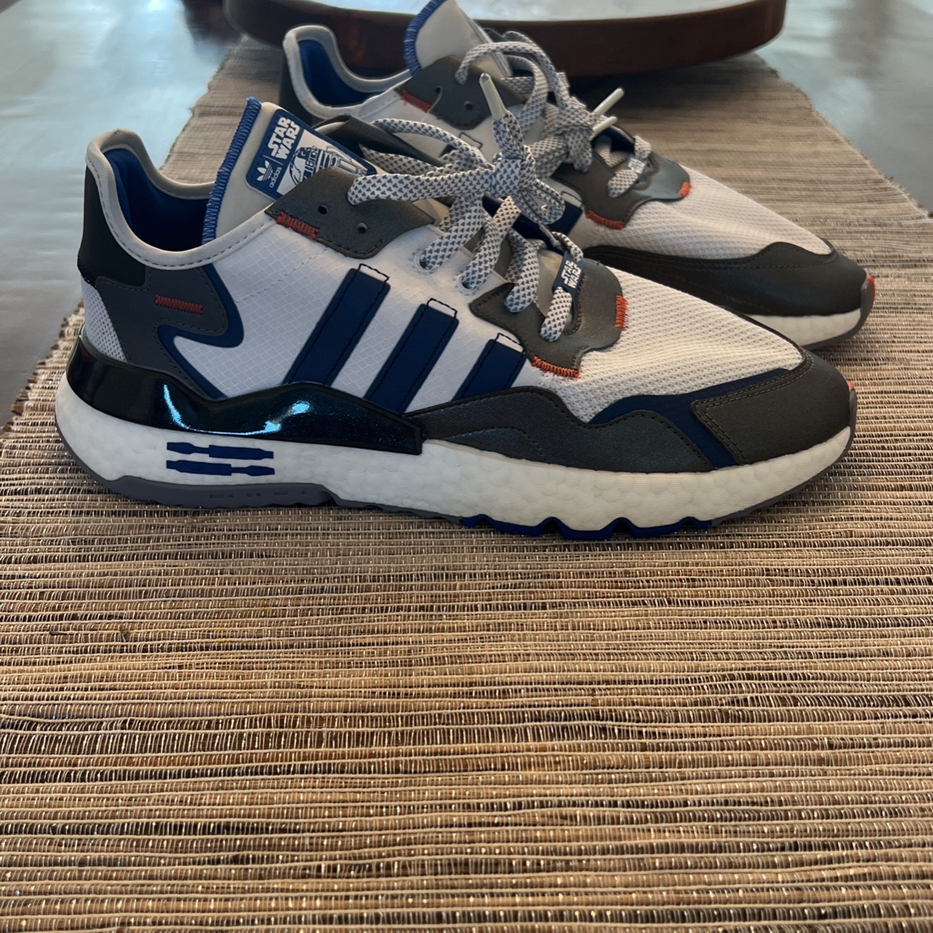 Adidas Star Wars R2-D2 Boost Joggers