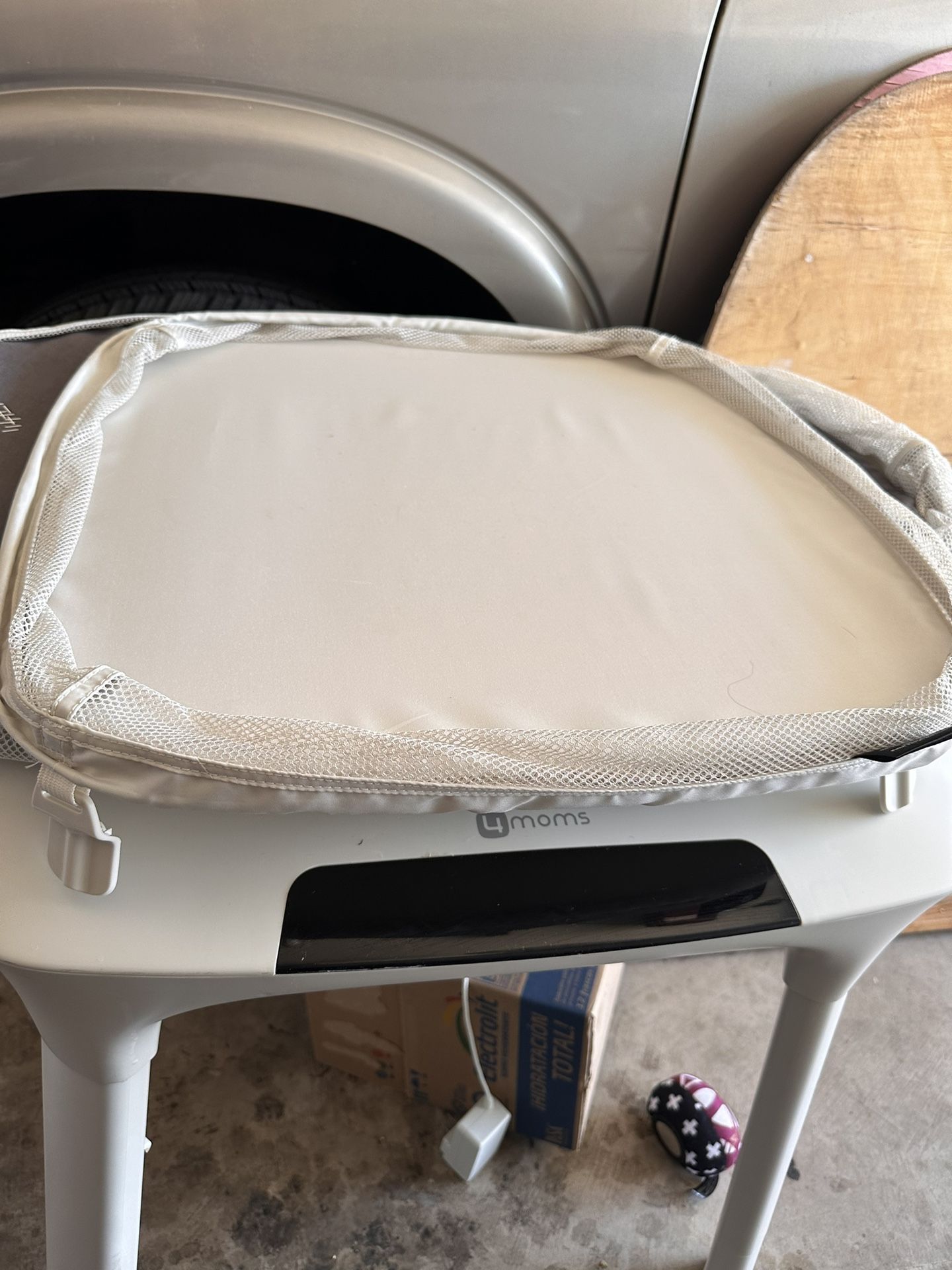 4Moms MamaRoo swing & Bassinet 