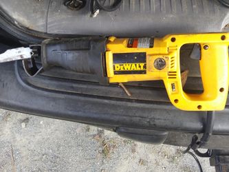 2 Dewalt saw saw's