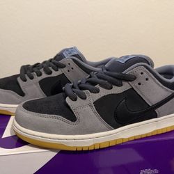 NIKE SB DUNK LOW PRO