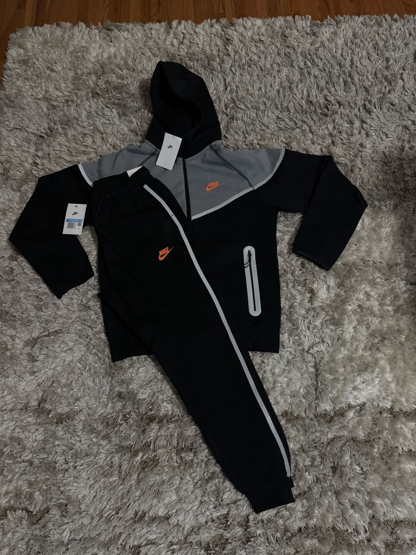 Nike Reflective Tech Fleec