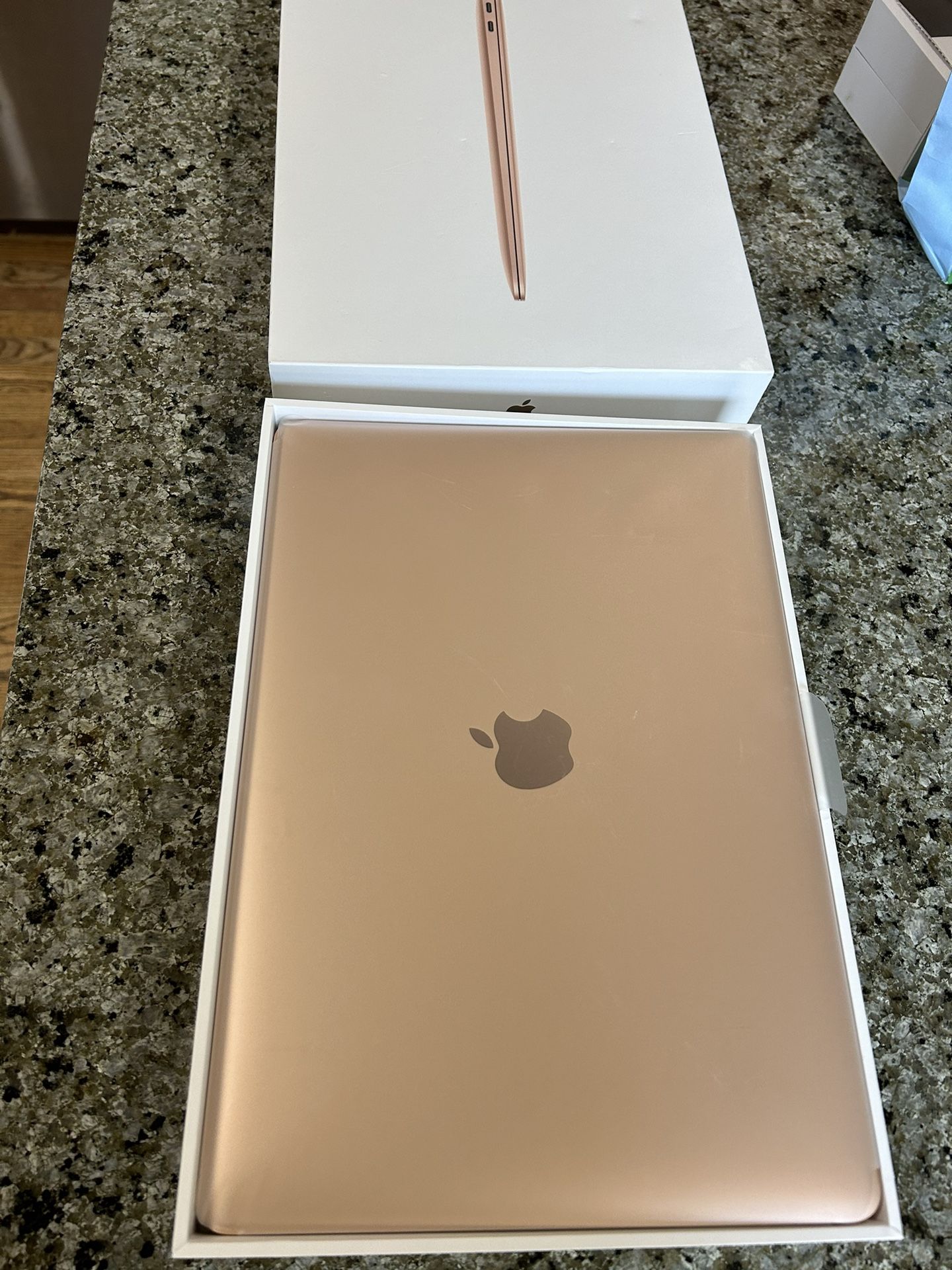 MacBook Air 13 Inch M1 Rose Gold 8gb Ram 512gb Storage Sealed
