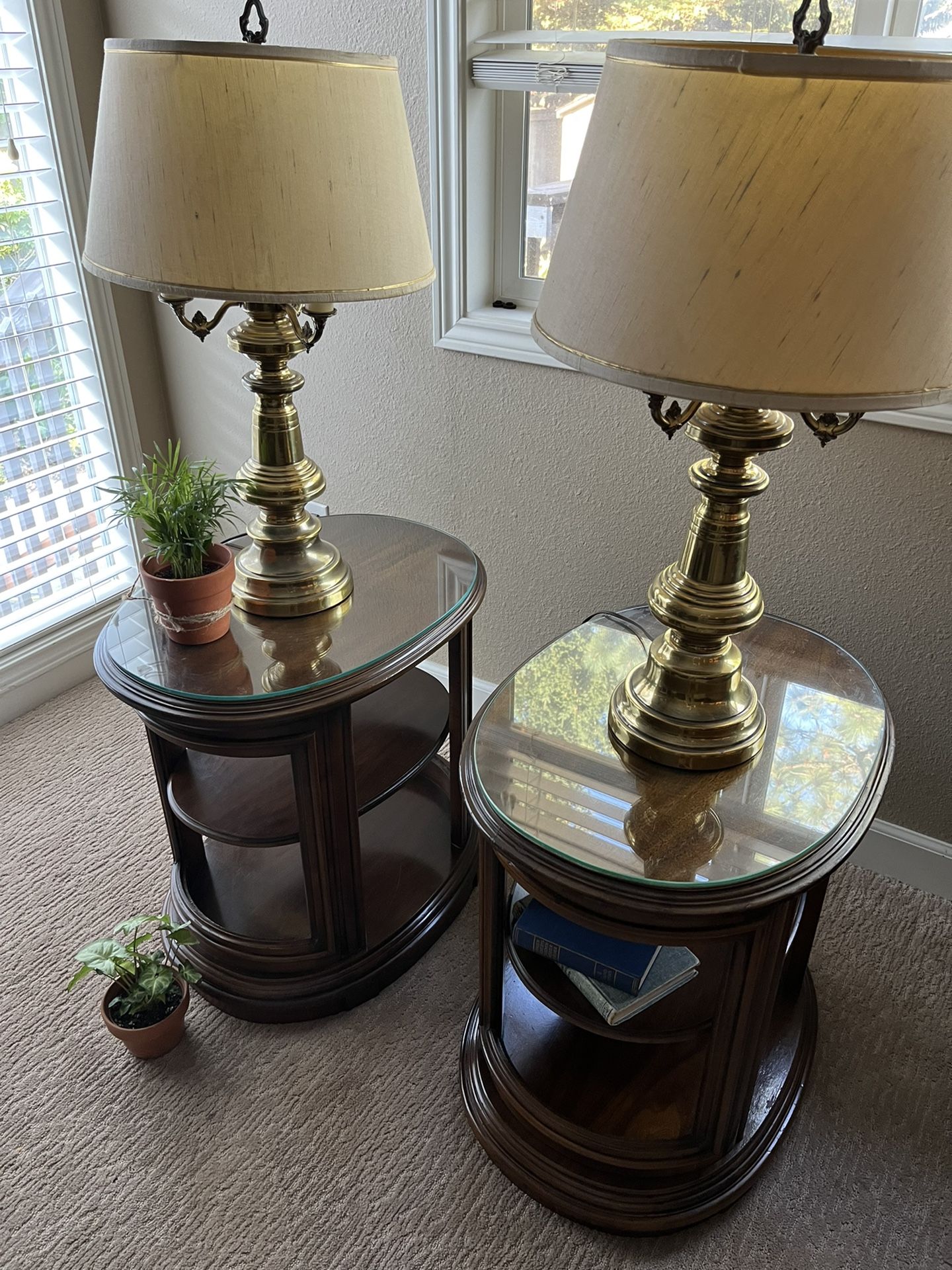 🤩 (only 1 Table Left!) Two Mid-Century Oval Tables and Two Brass Lamps