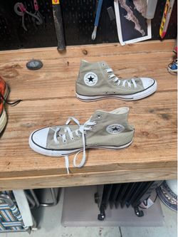 Converse Chuck Taylor All Star High Tops | Men’s Size 9 | Light Khaki  Description:  Authentic Converse Chuck Taylor All Star high-top sneakers in a v