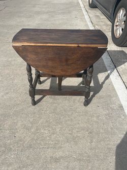 Antique Small Gateleg table