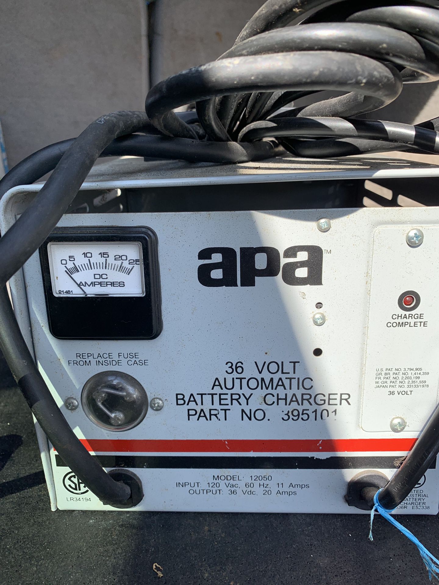 APA 36volt/20amp automatic battery charger floor scrubber