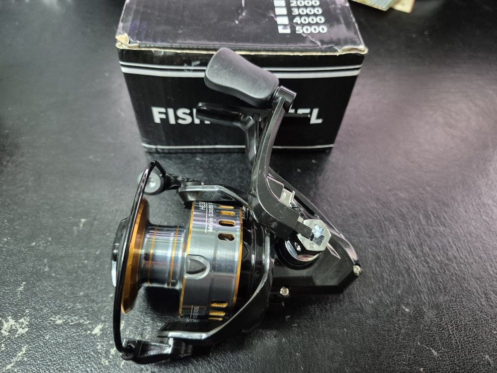 New Fishing Spinning Reel Size 5000