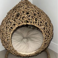 Cat Bed In Natural Rattan