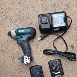 Makita 12 Volts ..2 Batteries /Charger