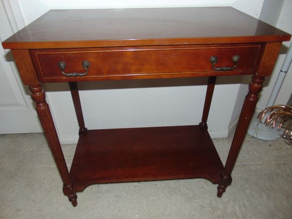 Cherrywood Sofa Table For In Las Vegas Nv Offerup