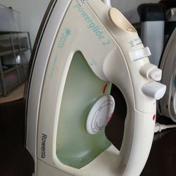 Rowenta Power Glide 2 Steam Iron 