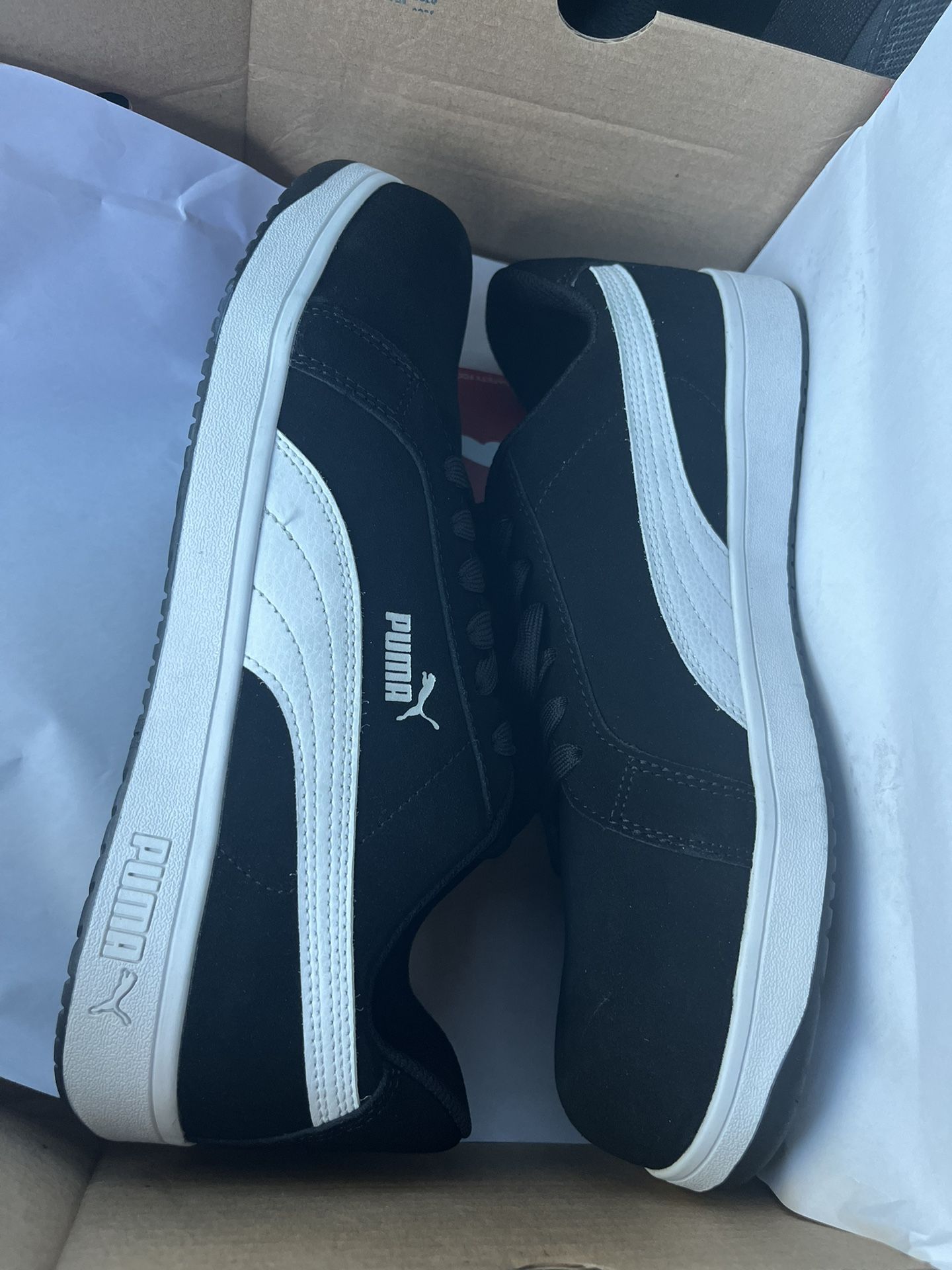 Suede Black Pumas 