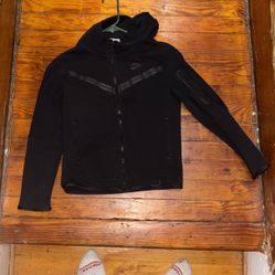 Black nike tech fleece YM