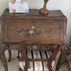 Desk And Chair 