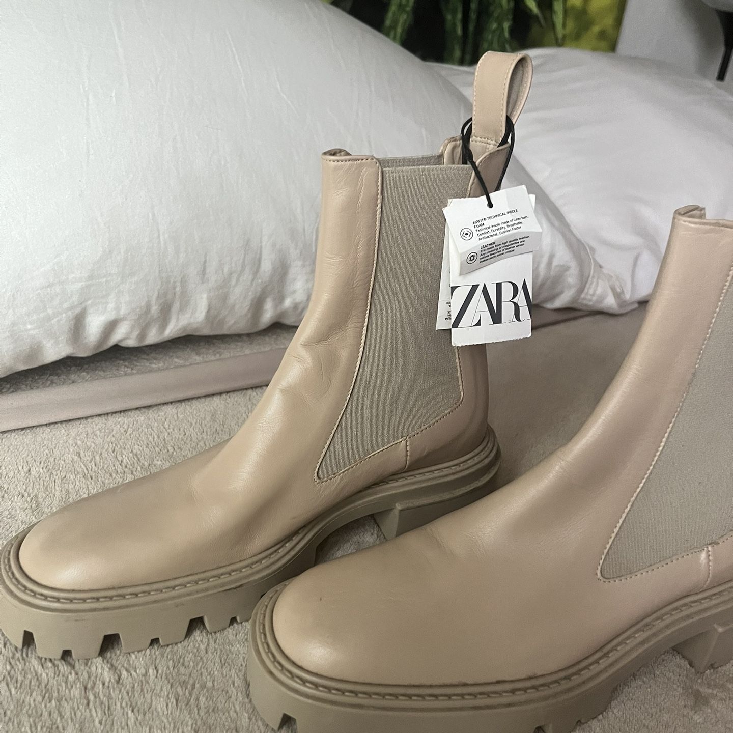 Zara Boots Size 6 1/2 for Sale in San Diego, CA - OfferUp