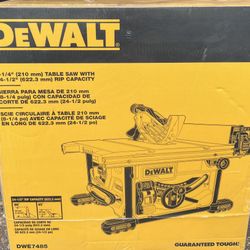 Dewalt 8.25(210mm) Table Saw with 24.5(622.3mm) RIP Capacity 