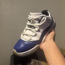Jordan 11 Retro Low Concord 