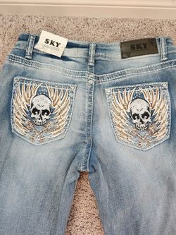 NWT SKY Low Rise Flare Jeans Size 13/31 – Skull Wing Pocket Design