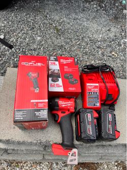 Milwaukee m18 fuel Impact Driver and extra