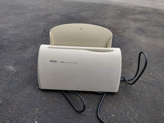 Royal 300 Automatic Paper /Letter / Brochure Folder