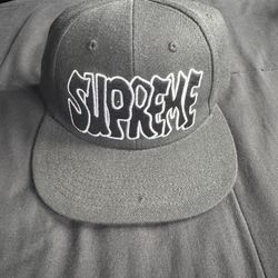 Supreme SnapBack & Beanie Combo