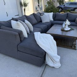 Large U Shape Sectional 