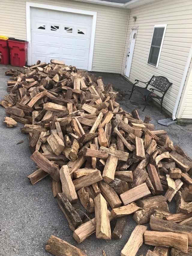 Dry Split Oak $60 A Bin 120 A Truckload Dry