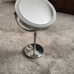 Flip Side Light Up Mirror