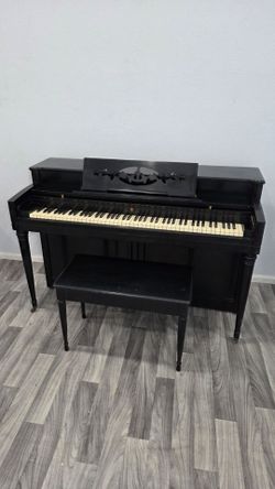 🚚 Free Piano – Delivery Only