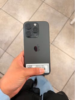 iPHONE 15 PRO UNLOCKED