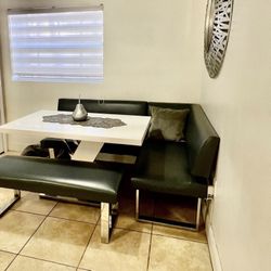 Kitchen Nook
