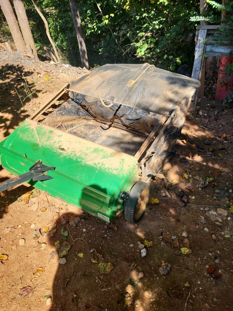 John Deere Lawnn Sweeper