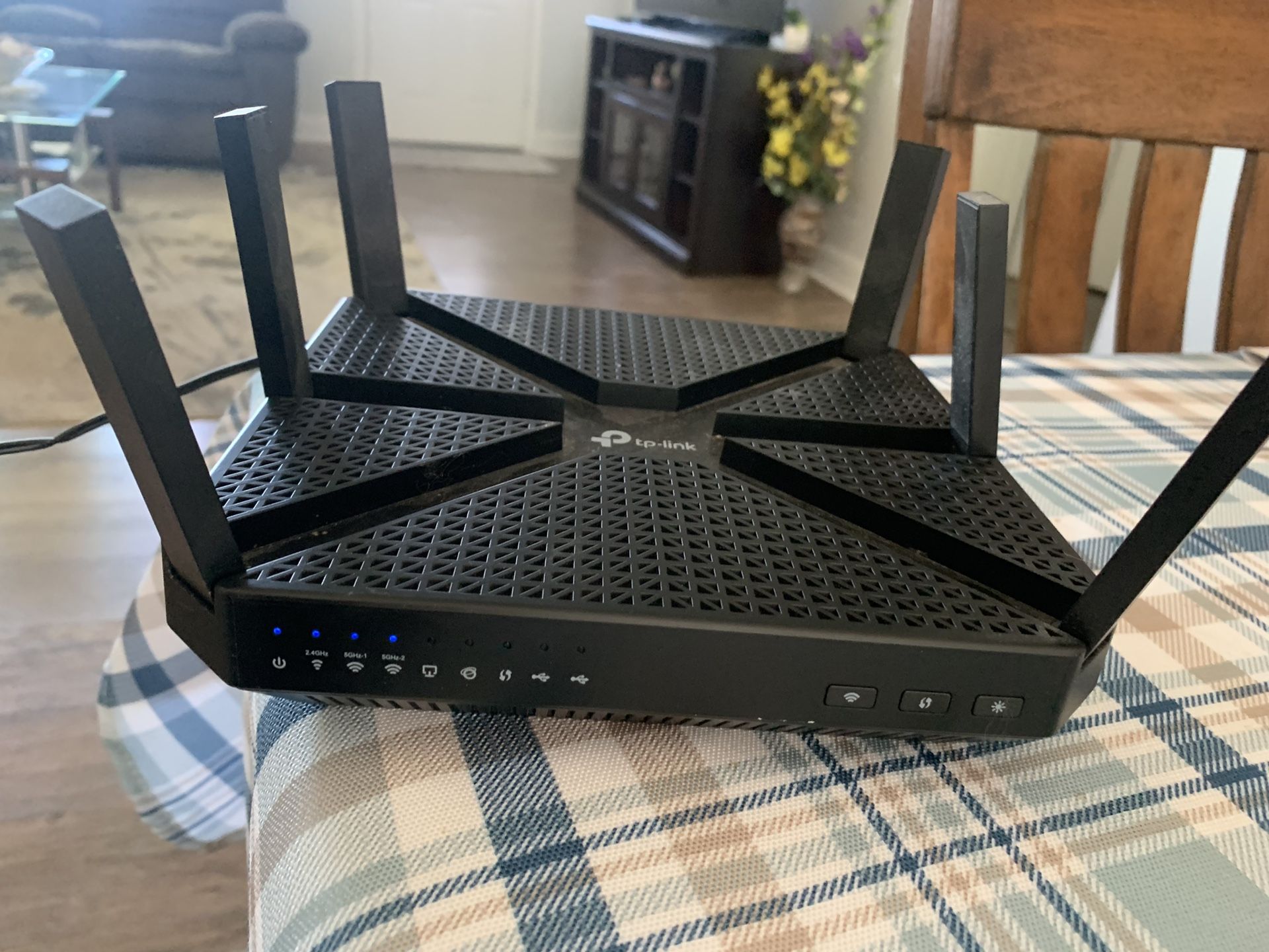 Used Net gear AC4000 Tri Band Router