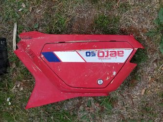 1985 Honda aero rear side cowl
