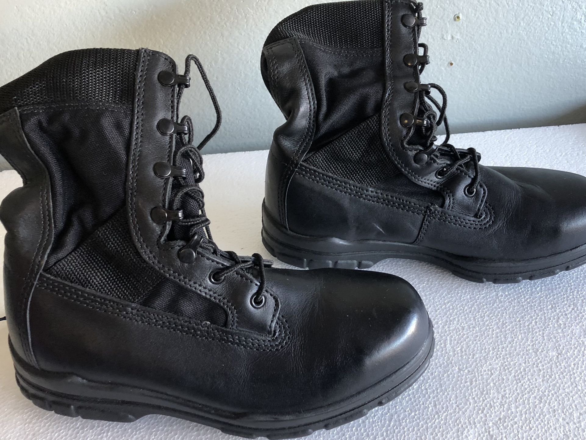 Durashocks work boots $25