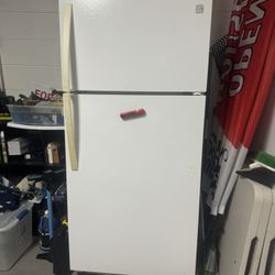 Refrigerator Kenmore 