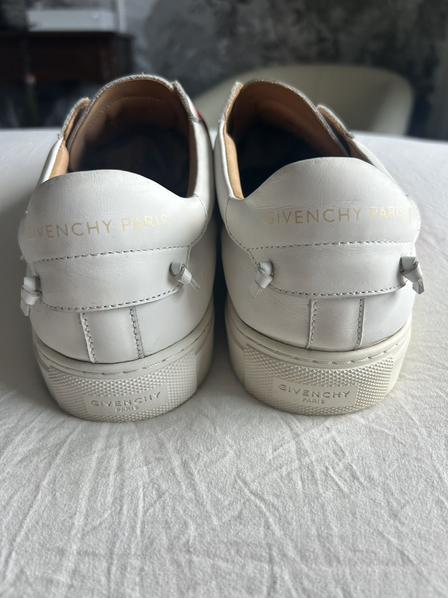 Givenchy Urban Paris White and Gold Leather Sneakers Leather trainers Givenchy White size 40.5 EU in Leather  main image 4