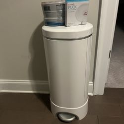 Diaper Genie With Replacement Items 