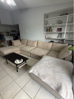 Sectional Sofa with two Ottoman