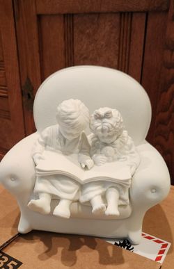 Christmas children on bench depart 56 7"x7"