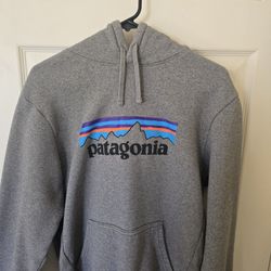 Patagonia - Men's Logo Uprisal Hoody - Gravel Heather - Size Medium
