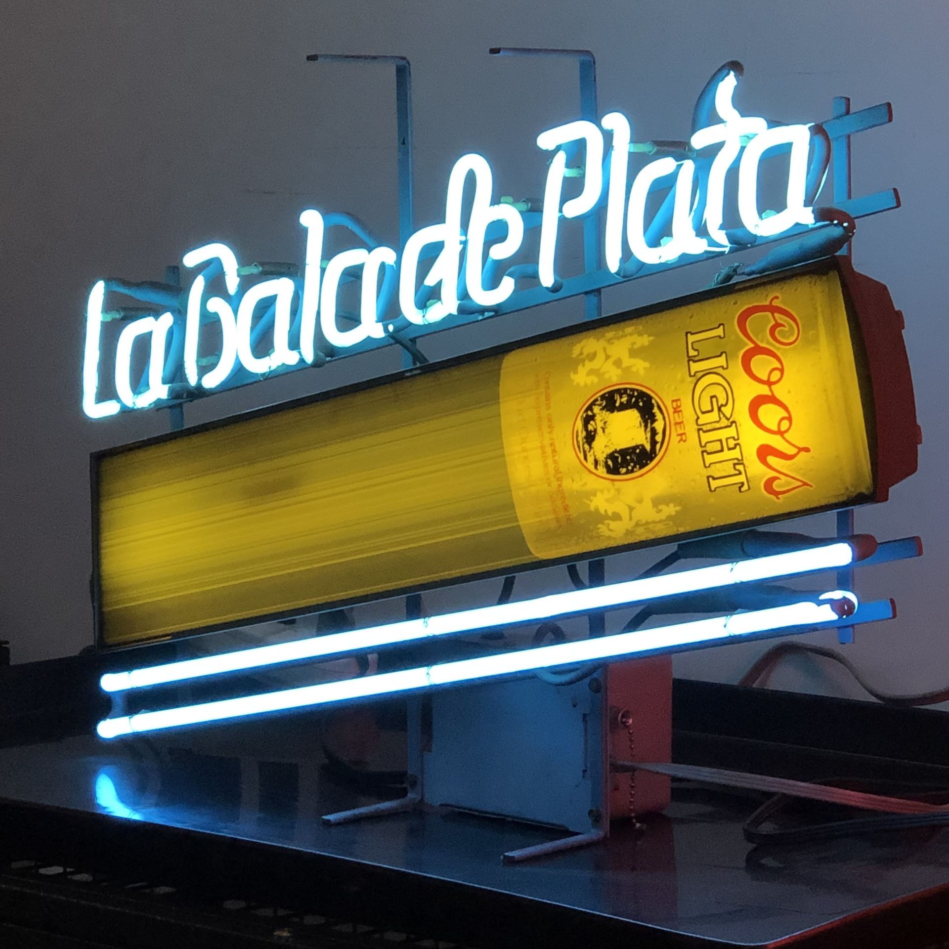 🔵Vintage Coors light neon sign In perfect condition