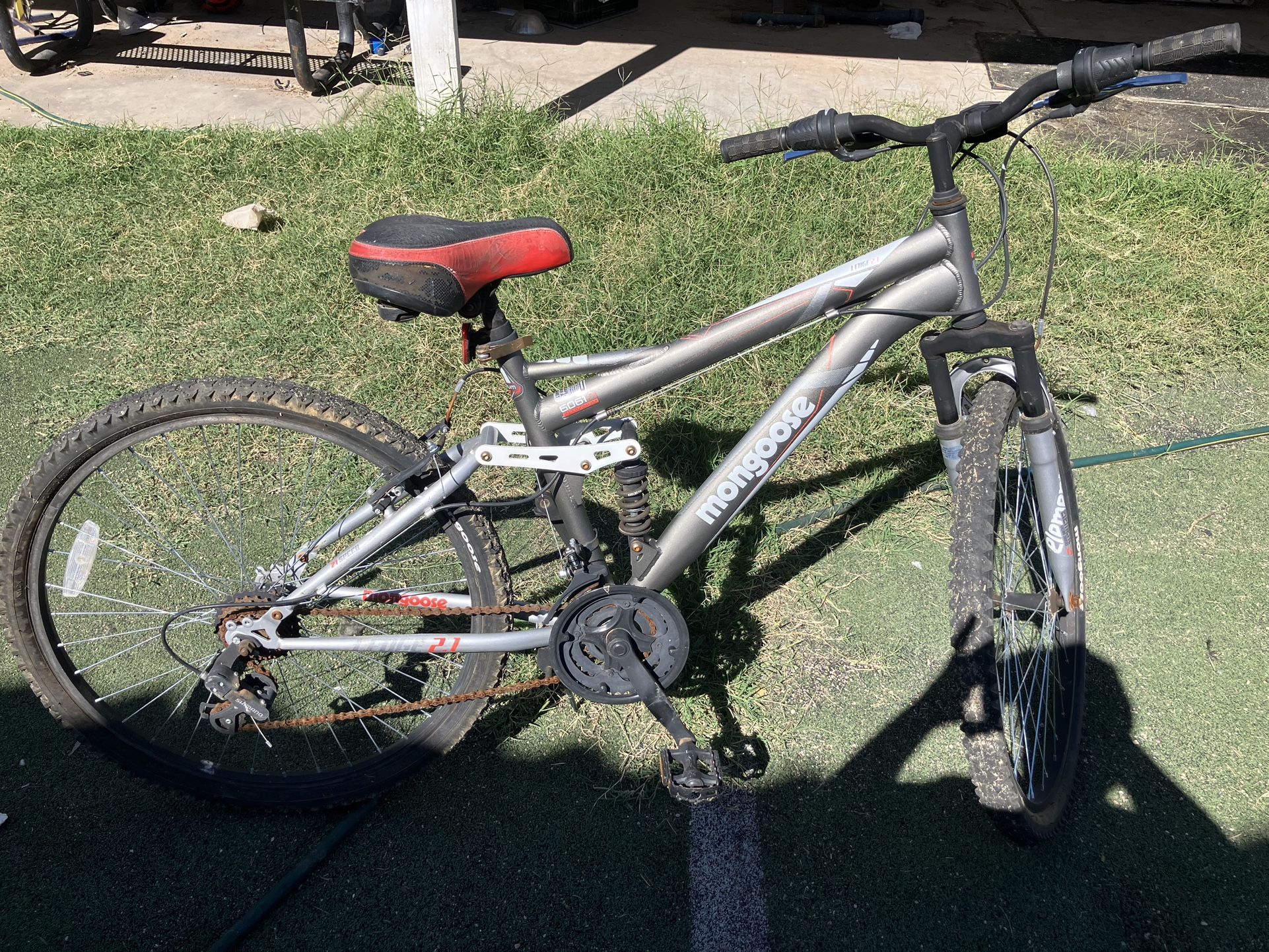 Mongoose Mountain Bike 