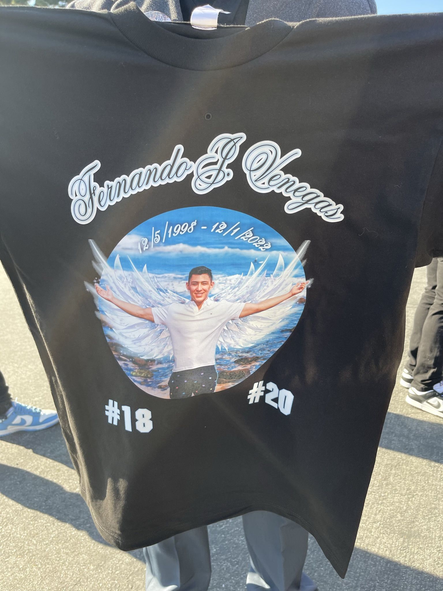 In Loving Memory Tshirt Pins & Ribbons