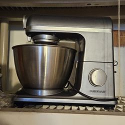 FARVERWARE 6 Speed 4.7 Quart Gun Metal. Mas InfoInformacion Abajo 