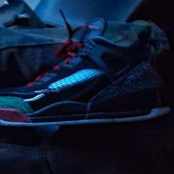 Jordan 4'black Gray,red,and Green Smoken 