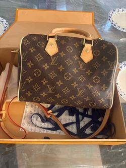 Louis Vuitton Monogram Speedy Bandoulière Bag