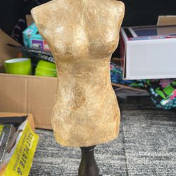 Small Mannequin