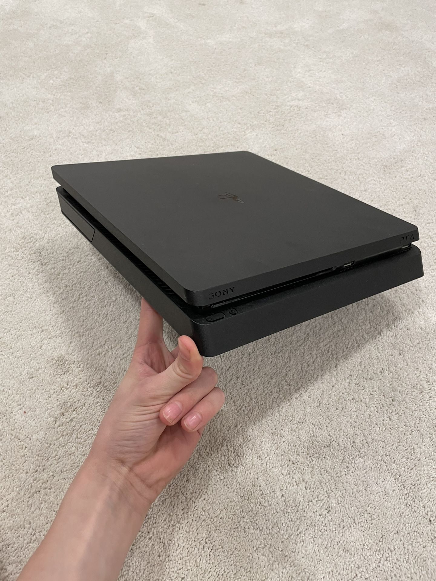 PS4 Slim