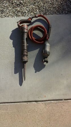 Chipping gun for concrete